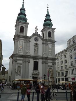 La Mariahilferkirche, sur la Mariahilferstrasse, est l'église (baroque) paroissiale du quartier de Mariahilf