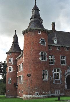 Le château de Monceau, à Monceau-sur-Sambre (commune de Charleroi): les façades sud et est