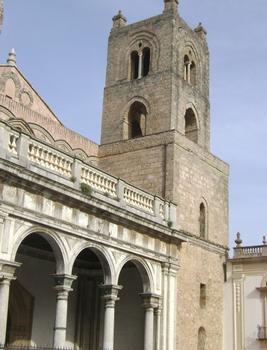 Vues extérieures de la façade et du côté nord de la cathédrale (romane) de Monreale (province de Palerme)