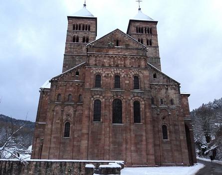 L'église abbatiale St Léger, à Murbach (Haut-Rhin) ne conserve que son choeur et son transept
