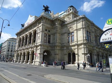 La façade de l'Opéra, sur l'Opernring, à Vienne