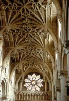 La voûte du choeur de Christ Church Cathedral, que l'on doit à William Orchard (1503)
