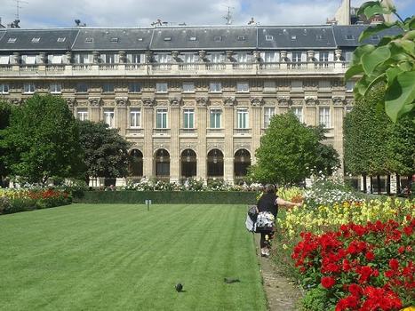 Le côté nord du Palais-Royal, longeant la rue des Petits-Champs, et la galerie de Beaujolais