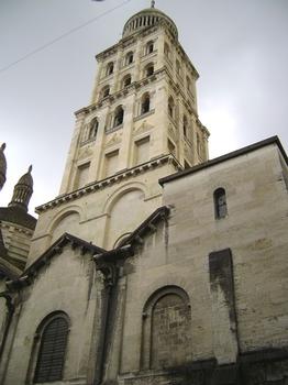 La cathédrale Saint Front, à Périgueux, érigée dès le 12e siècle, a été fortement restaurée au 19e siècle