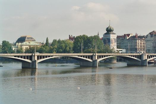 Jiráskův Most, sur la Vtlava, entre Smychov et Vinogrady, à Prague