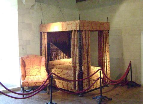 La chambre principale, au premier étage du château de Puyguilhem, à Villars (Dordogne)