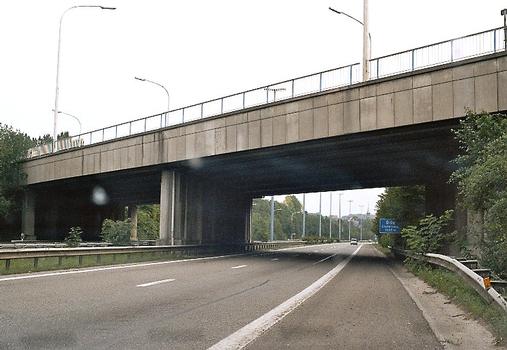 Le pont de la N587 à l'échangeur de Ransart (commune de Charleroi) du périphérique R3 de Charleroi