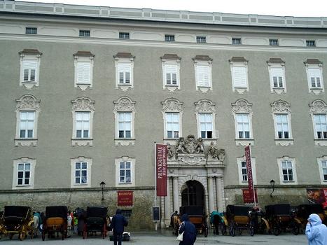 La Residenz, palais d'apparat des anciens princes-évêques de Salzburg, date des 16e et 17e siècles