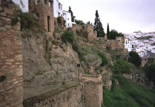 Les remparts de la vieille ville de Ronda