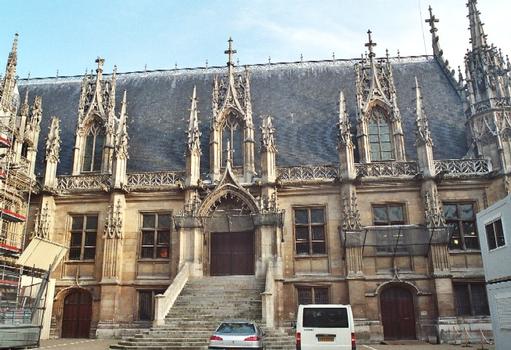 Le palais de Justice, ancien Parlement de Normandie à Rouen de style gothique flamboyant