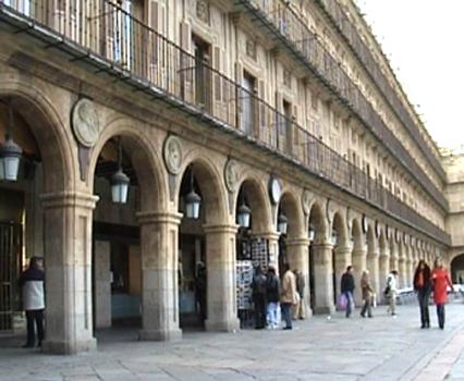 La Plaza Mayor, de Salamanque, a été construite début 18e siècle, dans le style baroque