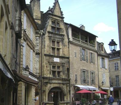 La façade Renaissance de la maison d'Etienne de la Boétie, ami de Montaigne, à Sarlat (Dordogne)