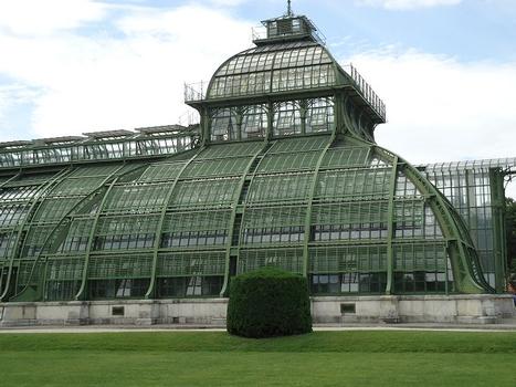 Les serres tropicales du parc du château de Schönbrunn ont été érigées en 1882