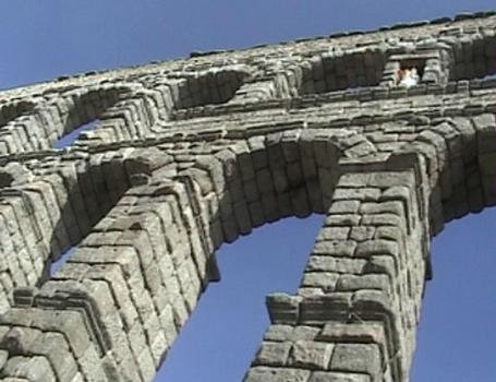 Détail des arcs de l'aqueduc romain de Ségovie