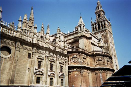 La cathédrale de Séville et la Giralda, le clocher-minaret
