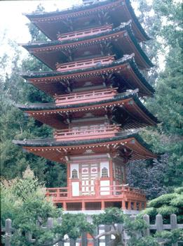 La tour du Japanese Tea Garden dans le parc du Golden Gate à San Francisco (Californie)