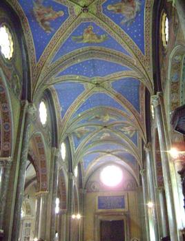 L'intérieur et les plafonds de l'église Santa Maria sopra Minerva (Sainte Marie de la Minerve), seule église gothique de Rome conservée, construite sur un temple romain dédié à MLinerve