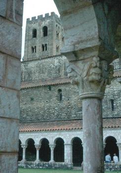 L'abbaye (romane) de Saint-Michel-de-Cuxa (Pyrénées orientales)