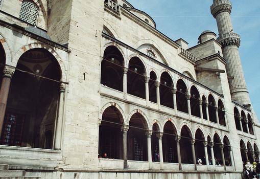 Les extérieurs de la mosquée du sultan Ahmet (mosquée bleue) à Istanbul
