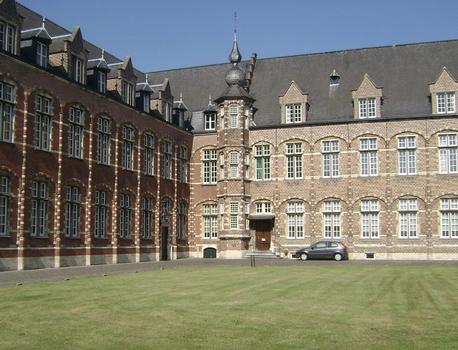 Le palais abbatial de l'abbaye de Tongerlo (province d'Antwerpen) a été construit de 1724 à 1728 selon les dessins de l'architecte Willem Ignatius Kerricx