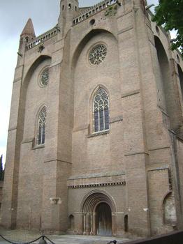 La façade de l'église du couvent des Jacobins à Toulouse