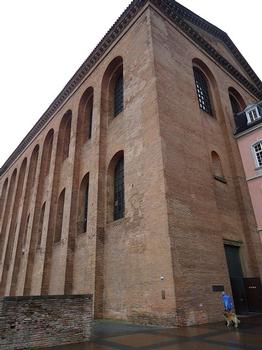 La basilique de Constantin, à Trèves, a été complètement reconstruite au 19e siècle, dans le respect des éléments anciens, pour être consacrée à l'église réformée et achevée en 1854