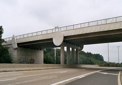 Le pont des Trois-Burettes à Mont-Saint-Guibert, sur la voie rapide N25 (Wavre-Nivelles)
