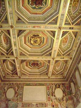 Les plafonds des salles de la villa d'Este, à Tivoli (Latium), restaurée au 16e siècle par et pour le cardinal Hippolyte d'Este