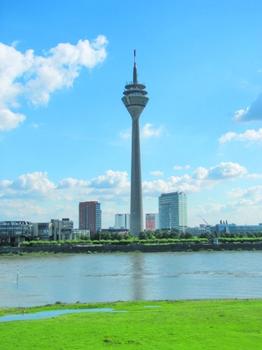 Sanierung des Rheinturms in Düsseldorf mit CFK-Rundstäben