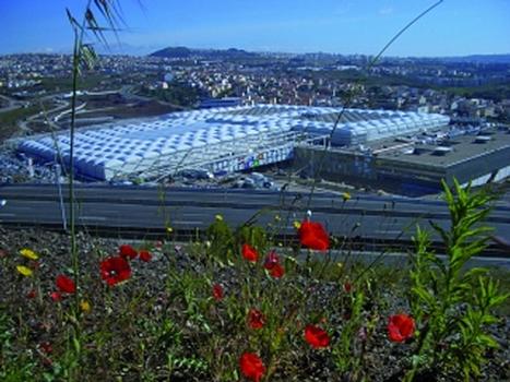Shopping Mall Dolce Vita (Lissabon): weltweit zweitgrößte ETFE-Konstruktion mit einer überspannten Fläche von 42000m²