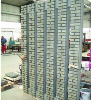 Vorgefertigte Fassadenplatten (Fotos: CRH Clay Solutions)
