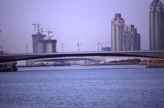 Zufauhrtsbrücken für die Dubai Marina