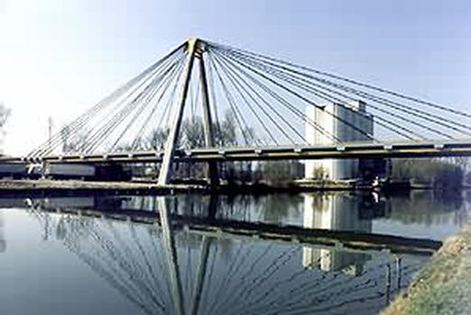 Loingbrücke Nemours