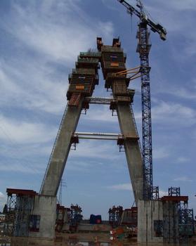 Pont Sucharskiego: Construction du pylône avec coffrage auto-grimpant