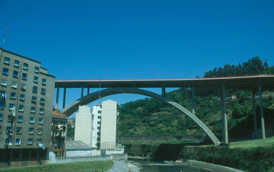 Miraflores-Brücke