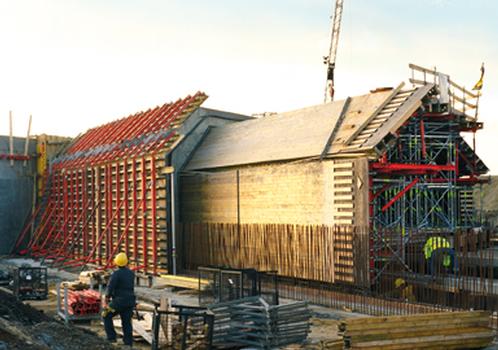 PERI provided the contractors with a cost-effective solution with formwork and shoring from one source