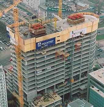 The customised PERI formwork solution allowed the completion of each 1,500 m2 storey in only seven days
