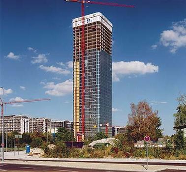 Uptown München: New construction highlight in the Bavarian state capital: the 146 m high, 37-storey 
Uptown high-rise is the highest office building in Bavaria