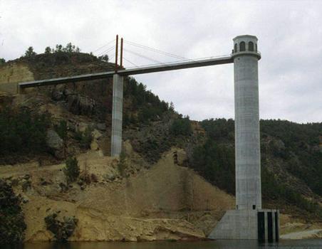 Passerelle d'accès du reservoir de Fardes