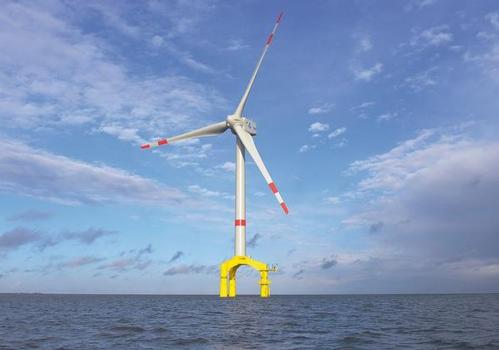 Unique foundation concept: the 90 m high wind turbine rests on three main piles that are each 90 m long