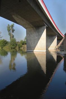 Saalebrücke Naumburg-Roßbach (B 180) - Rahmeneck Pfeilerscheiben / Überbau