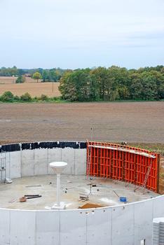 Aus dem Feld in den Tank: Biogas-Anlagen bringen saubere Energie und boomen dank Förderprogrammen