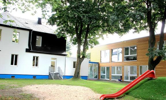 Die neue Kita MyDagis  – herrschaftliche Villa und moderner Modulbau in einem parkähnlichen Garten