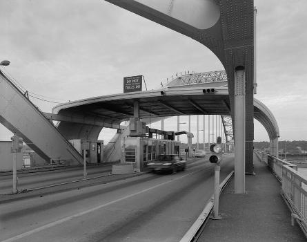 Centennial Bridge (HAER, IOWA,82-DAVPO,8-7)