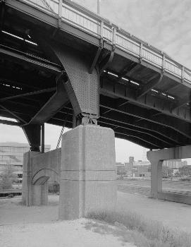 Centennial Bridge (HAER, IOWA,82-DAVPO,8-9)
