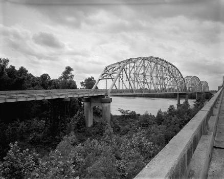Krotz Springs Bridge, Krotz Springs, Louisiana. (HAER, LA,49-KROSP,1-1)