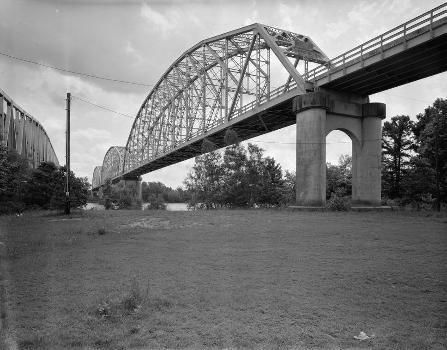 Krotz Springs Bridge, Krotz Springs, Louisiana. (HAER, LA,49-KROSP,1-4)