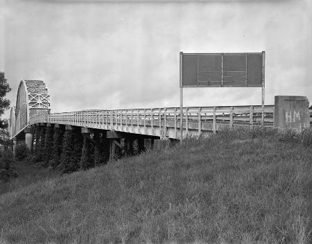 Krotz Springs Bridge, Krotz Springs, Louisiana. (HAER, LA,49-KROSP,1-5)