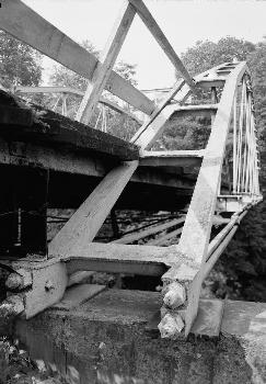 Whipple Cast & Wrought Iron Bowstring Truss Bridge:Normans Kill Vicinity, Albany, Albany County, NY (HAER, NY,1-ALB,19-6)