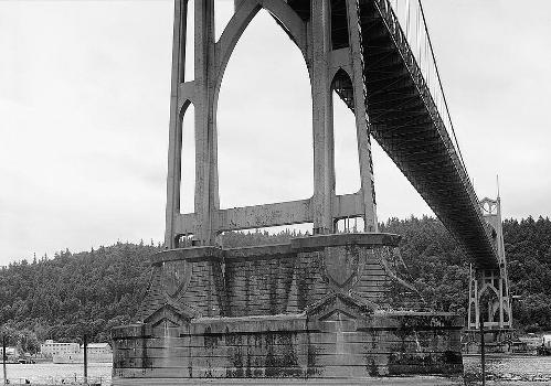 Saint John's Bridge, Portland, Oregon. (HAER, ORE,26-PORT,13-5)